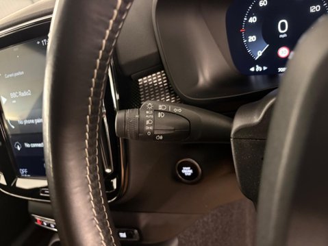 Volvo XC40 2.0 D3 R-Design Euro 6 (s/s) 5dr 24