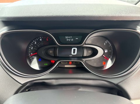 Renault Captur 1.5 dCi ENERGY Signature S Nav SUV 5dr Diesel Manual Euro 6 (s/s) (110 ps) 39