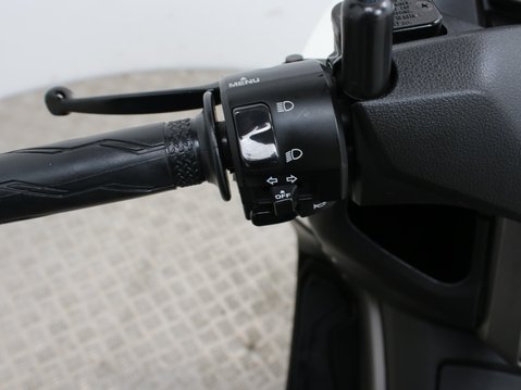 Yamaha Nmax 125 GPD125-A ABS 14