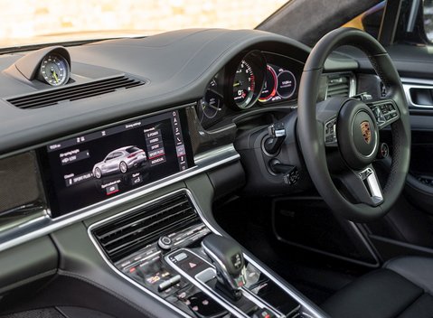 Porsche Panamera Turbo S E-Hybrid Sport Turismo 16