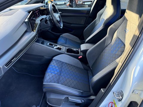 Volkswagen Golf 2.0 TSI R DSG 4Motion Euro 6 (s/s) 5dr 31