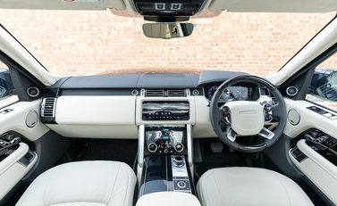 Land Rover Range Rover 4.4 SDV8 Autobiography 25