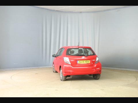 Toyota Yaris VVT-I ICON PLUS 4