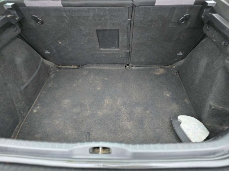 Peugeot 308 1.6 THP SE Hatchback 5dr Petrol Automatic (188 g/km, 140 bhp) 29