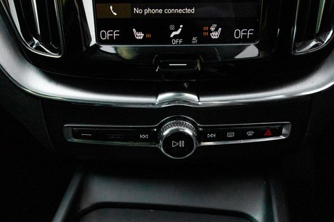 Volvo XC60 D4 MOMENTUM 32