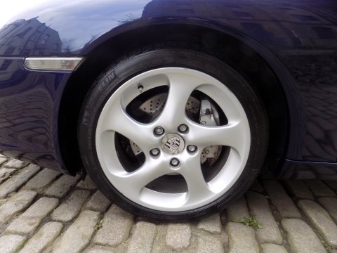 Porsche 911 (996) Carrera 4 Cabriolet 35