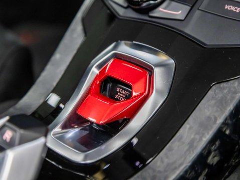 Lamborghini Huracan 5.2 V10 LP 640-4 Performante Spyder LDF 4WD Euro 6 (s/s) 2dr 63