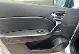 Renault Captur ICONIC 1.0 TCE 28