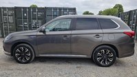 Mitsubishi Outlander 2.0h 12kWh GX4h SUV 5dr Petrol Plug-in Hybrid CVT 4WD Euro 6 (s/s) (200 ps) 9