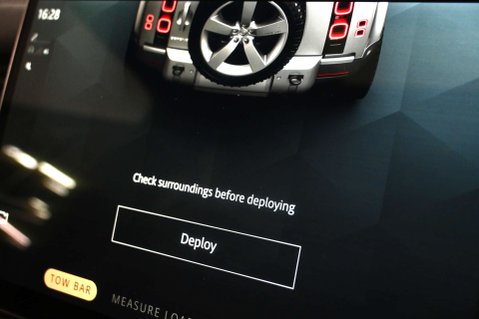 Land Rover Defender 3.0 Defender X-Dynamic HSE D MHEV A 4WD 5dr 26