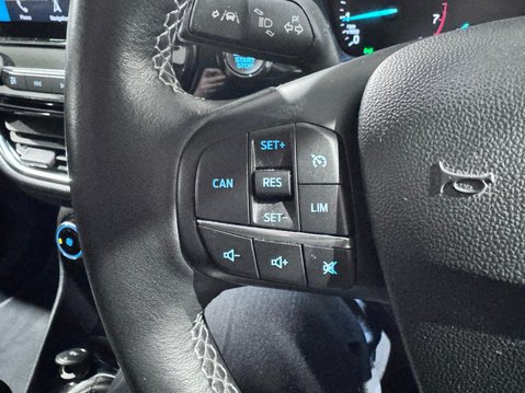 Ford Fiesta 1.0T EcoBoost Titanium Euro 6 (s/s) 5dr 23