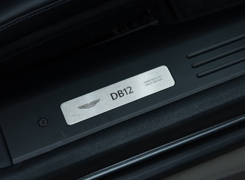 Aston Martin DB12 V8 21