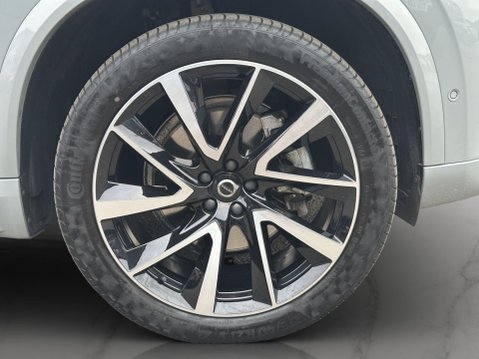 Volvo XC90 2.0 B5 MHEV Plus Auto 4WD Euro 6 (s/s) 5dr 30