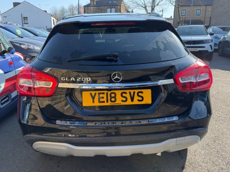 Mercedes-Benz GLA GLA 200 SE 7