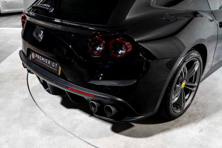 Ferrari GTC4 Lusso V12. WARRANTY. CARBON FIBRE INTERIOR. PANORAMIC ROOF. PASSENGER DISPLAY. 49