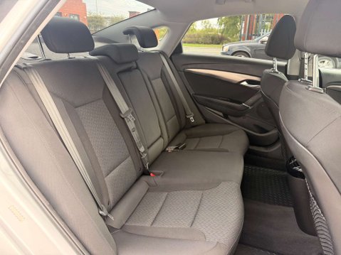 Hyundai i40 1.7 i40 SE Nav CRDi Blue Drive Semi-Auto 4dr 25