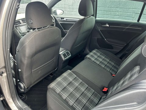 Volkswagen Golf 2.0 Golf GTD TDI Semi-Auto 5dr 46