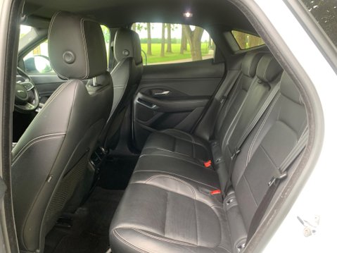 Jaguar E-Pace 2.0 Diesel R-DYNAMIC S 23
