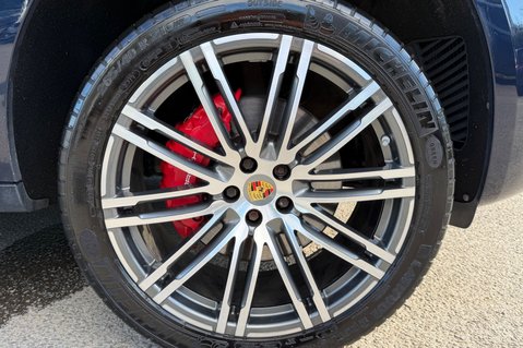 Porsche Macan TURBO PDK - HUGE SPEC - PAN ROOF - BOSE - CARPLAY 71