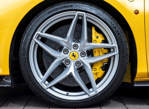 Ferrari 488 Pista Spider 12