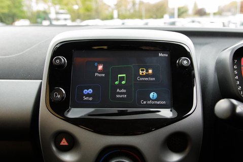 Toyota Aygo VVT-I X-PLAY X-SHIFT 21