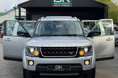 Land Rover Discovery SDV6 LANDMARK - ONE OWNER - 10 SERVICED INC CAMBELT 12