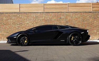 Lamborghini Aventador S 7