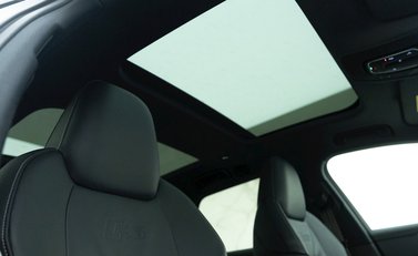 Audi RS6 Avant Carbon Black 12