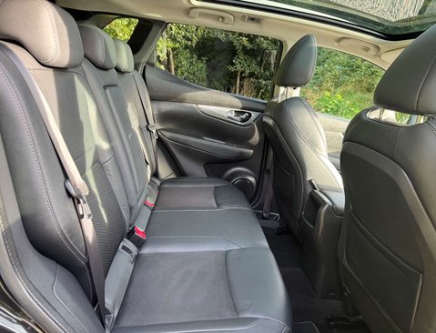 Nissan Qashqai 1.3 Qashqai Tekna DiG-T 5dr 38