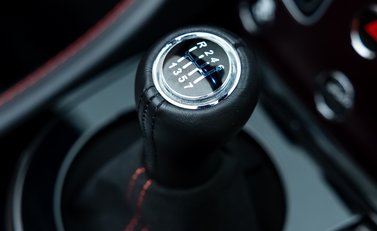 Aston Martin V12 Vantage S Roadster 26