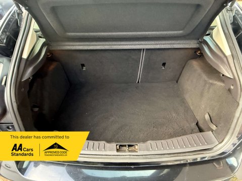 Ford Focus 1.6 Focus Titanium 125 5dr 33