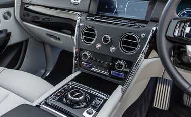 Rolls-Royce Cullinan 20