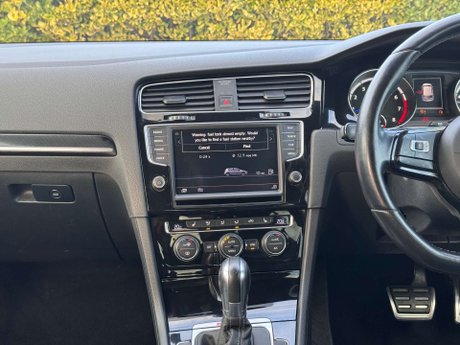 Volkswagen Golf 2.0 Golf R DSG 4WD 5dr 37