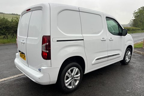 Toyota Proace City L1 Design 100 ps EAT8 Automatic Panel Van 2