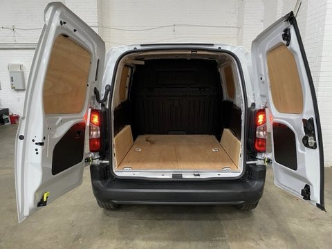 Peugeot Partner BLUEHDI PROFESSIONAL PREMIUM PLUS L1 7