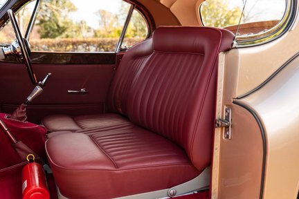 Jaguar XK 120 Fixed-Head Coupe Fast Road Spec 28