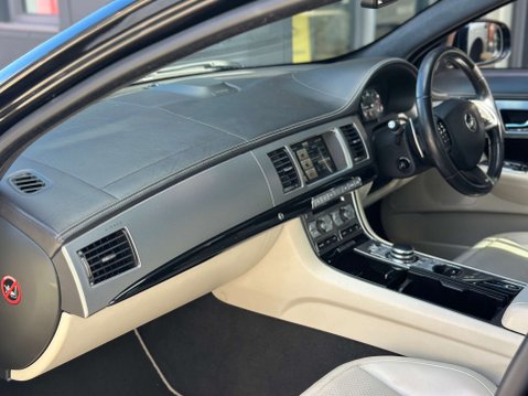 Jaguar XF 3.0 XF S Portfolio V6 D Auto 4dr 25