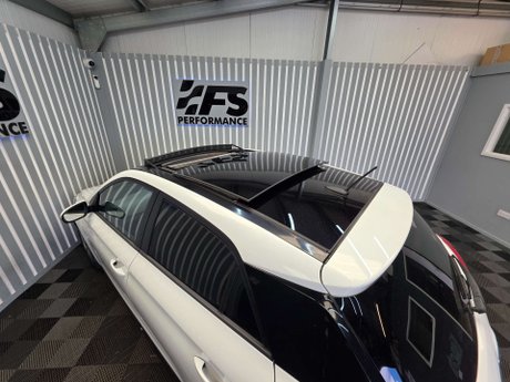 Hyundai i20 1.2 Premium SE Hatchback 5dr Petrol Manual Euro 6 (84 ps) 23