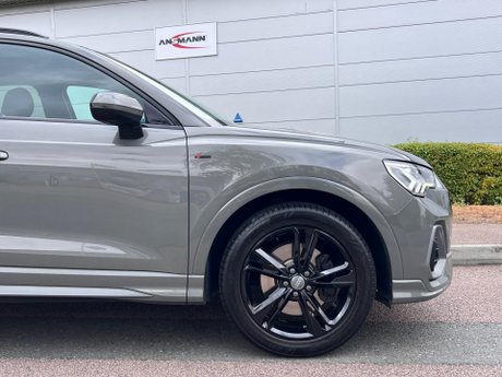 Audi Q3 2.0 TFSI 40 S line S Tronic quattro Euro 6 (s/s) 5dr 19