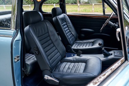 Jaguar Mark II Fixed Head Coupé 23