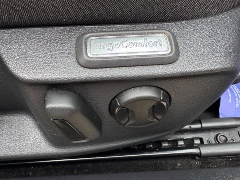 Volkswagen Passat 2.0 TDI EVO SE Nav Euro 6 (s/s) 5dr 39