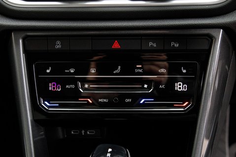 Volkswagen T-Roc STYLE TSI DSG 10