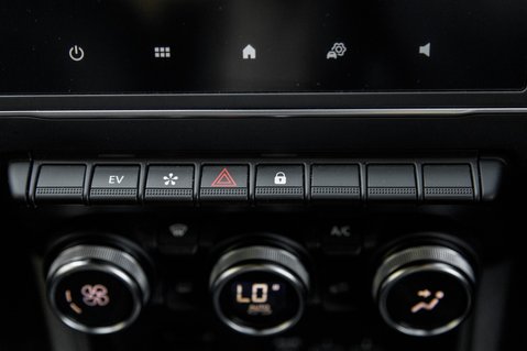 Renault Captur TECHNO E-TECH 39