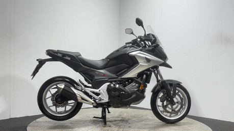 Honda NC750X 2016 39K NEW MOT IDEAL COMMUTER BIKE RIDES GREAT 750CC A2 1
