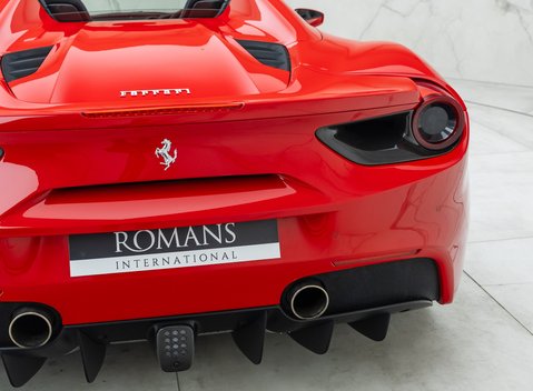 Ferrari 488 SPIDER 30