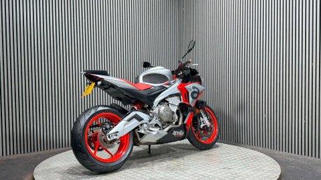 Aprilia Tuono 660 2021 ONLY 11K STUNNING BIKE NEW TYRES MID WEIGHT NAKED 6