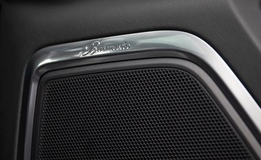 Porsche Macan Turbo 22