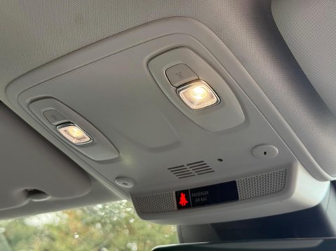 Renault Megane 1.5 Blue dCi Iconic Sport Tourer Euro 6 (s/s) 5dr 24