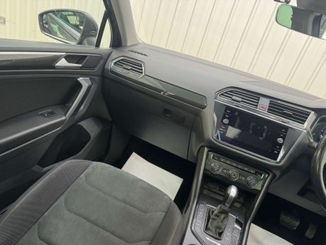 Volkswagen Tiguan 2.0 Tiguan SEL TDI 4Motion Semi-Auto 4WD 5dr 46