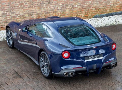 Ferrari F12 Berlinetta 9
